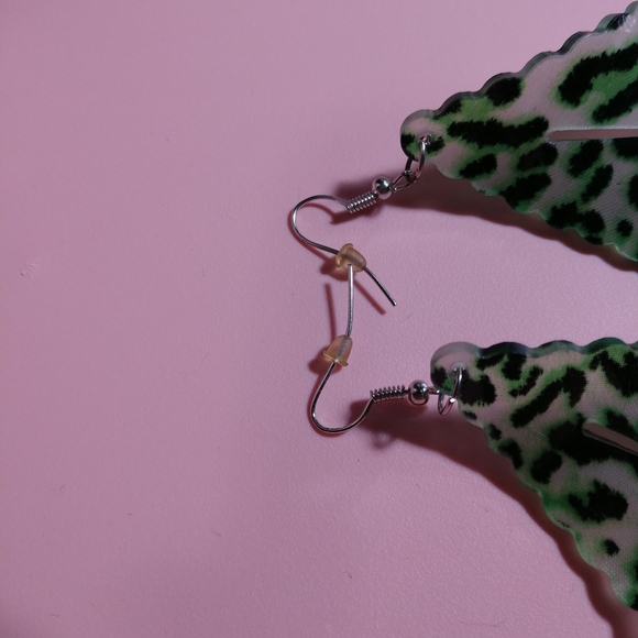 VTG Earrings Large Dangle Long Lucite Greens BoHo Pierced Statement 1980’s - Picture 4 of 7